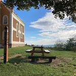 Egy Présház Tágas Tetőtere Mesés Kilátással * Hegymagas